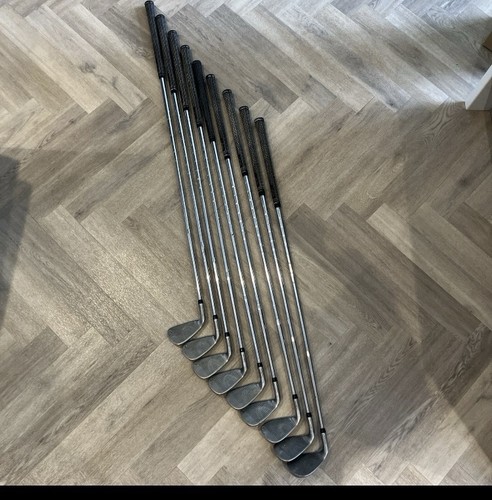 Right handed golf club - right-handed, set